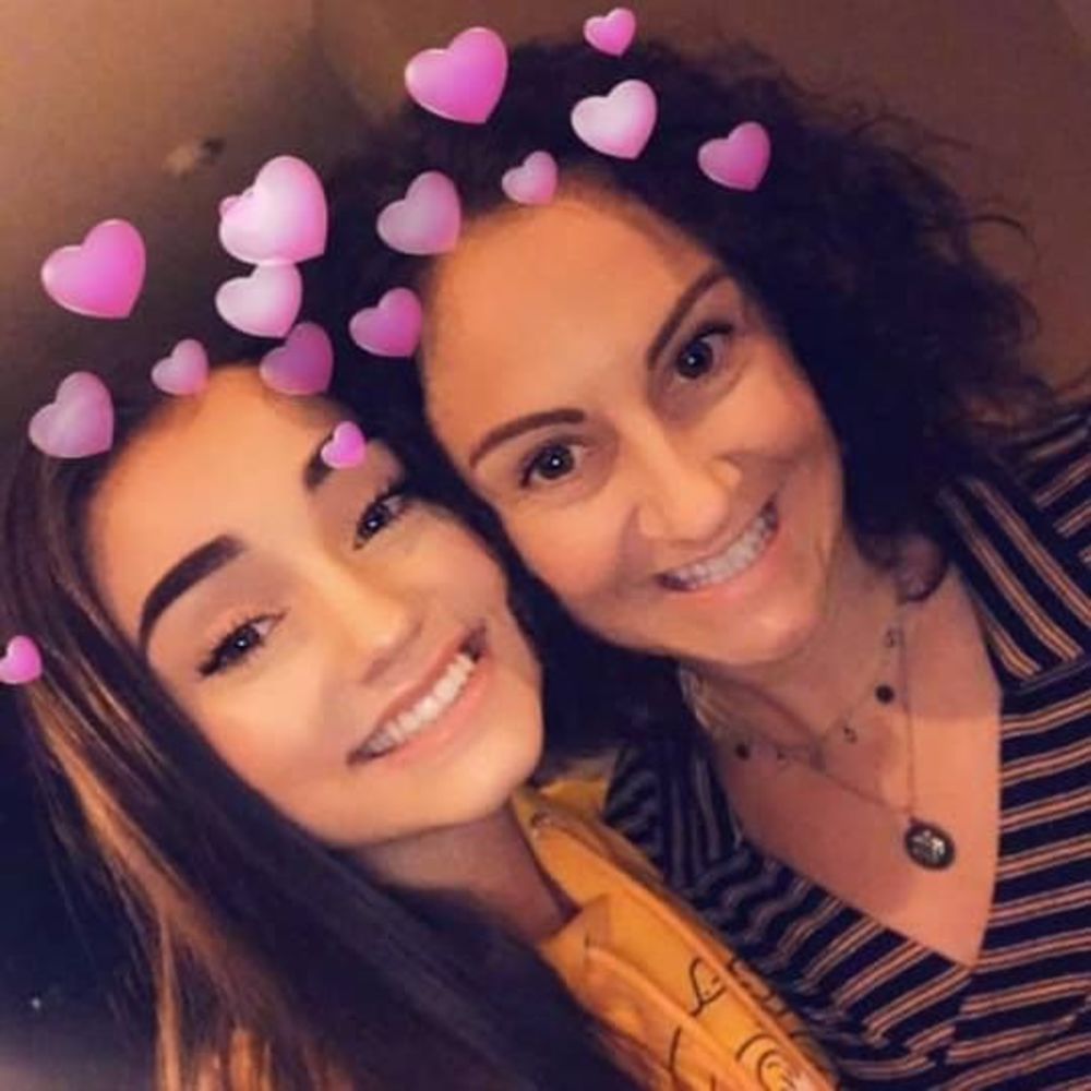 Meet your Posher, Gena